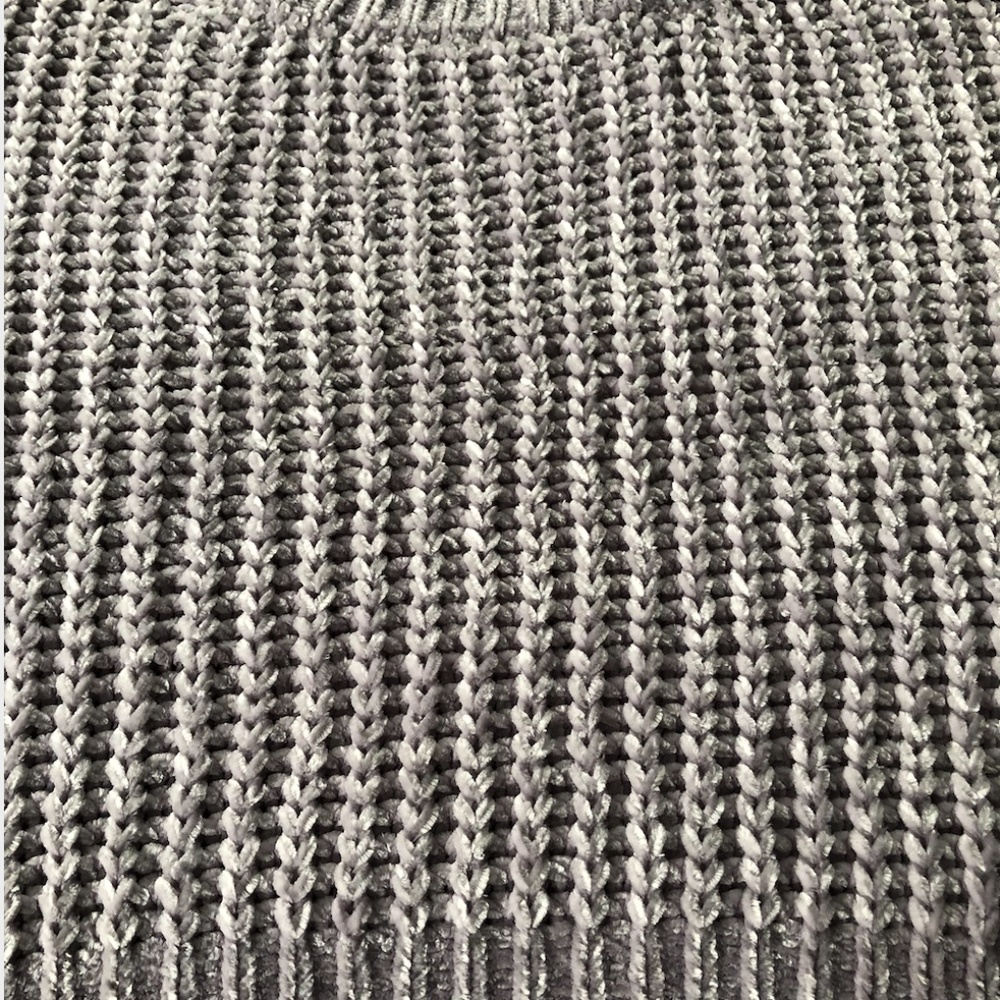 BEAUTIFUL AMAZINGLY SOFT CHENILLE KNIT SWEATER! - Picture 6 of 6